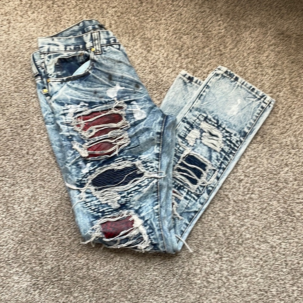 Cote De Nuits Ripped Blue Jeans